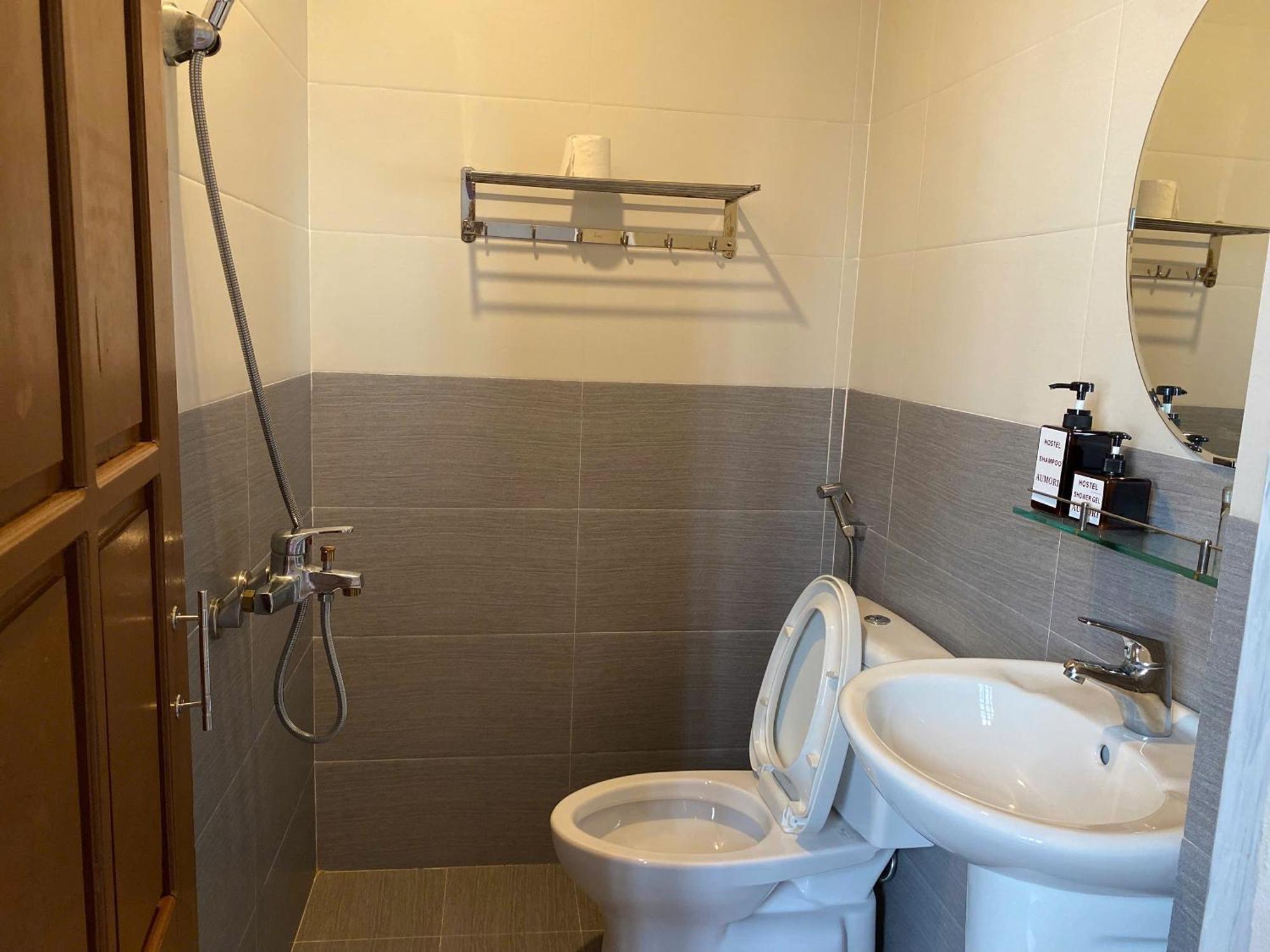 Aumori Hostel Dong Hoi Eksteriør billede