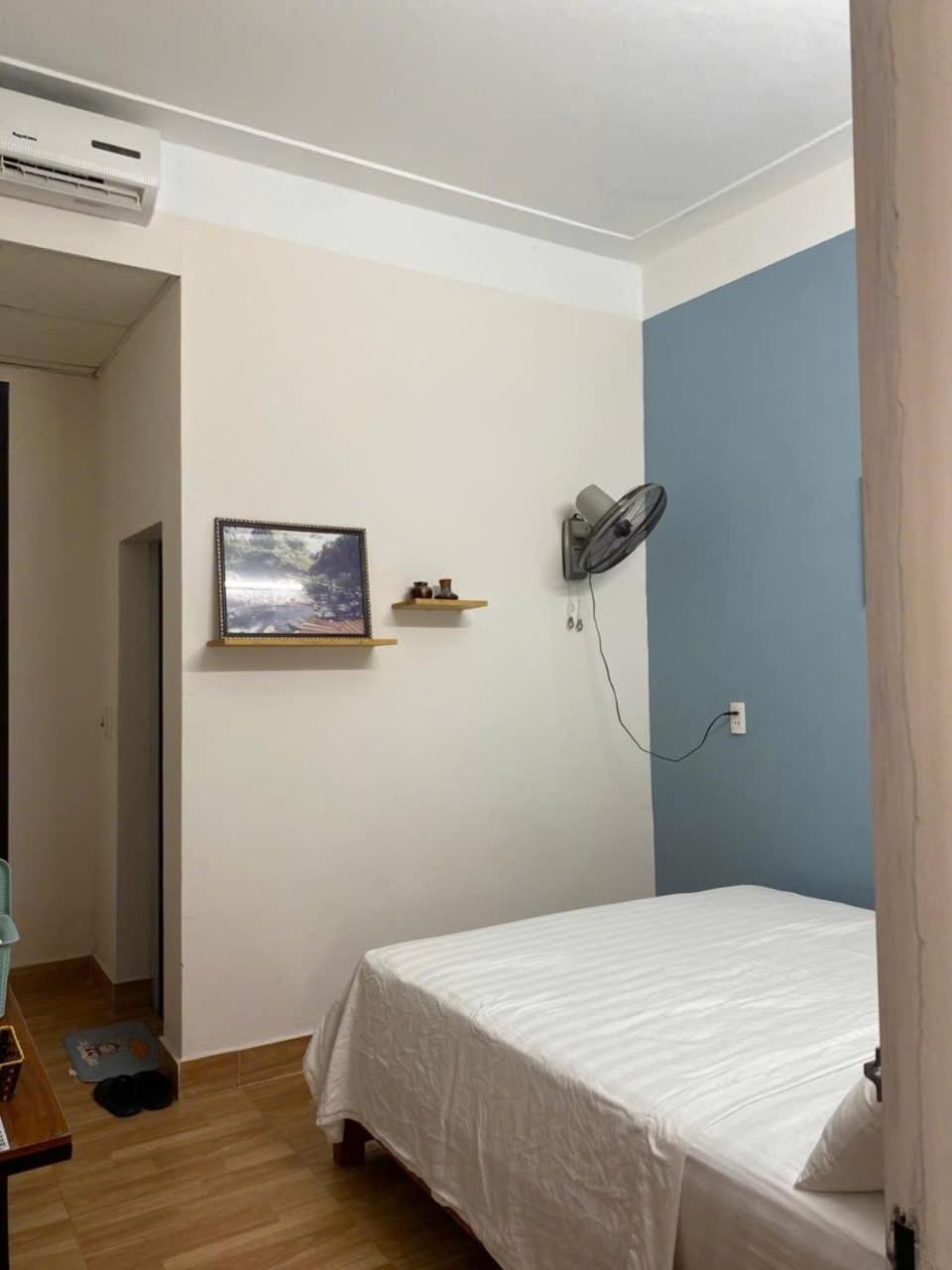 Aumori Hostel Dong Hoi Eksteriør billede